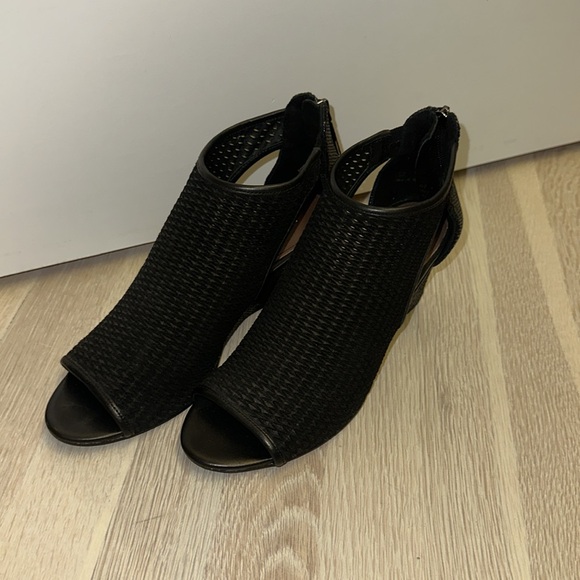Donald J Pliner Black Wedge Bootie - Picture 2 of 4